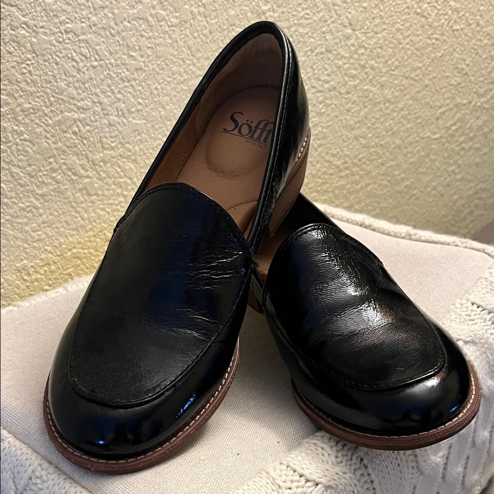 Sofft Shiny Black Leather Flats